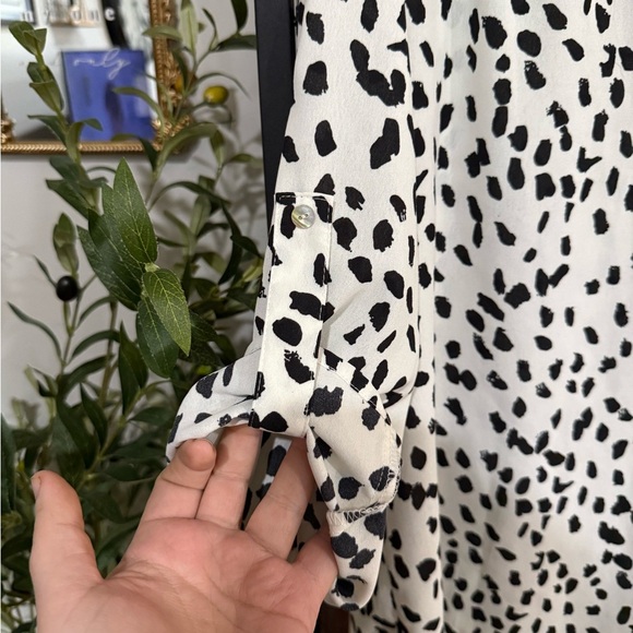 JODIFL Black and White Buttoned 3/4 Sleeve Blouse size small - Picture 2 of 7